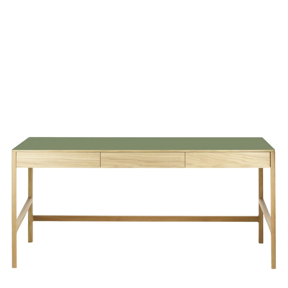 Best Sale Domus 3-Drawer Desk Oak In Stock | Desks