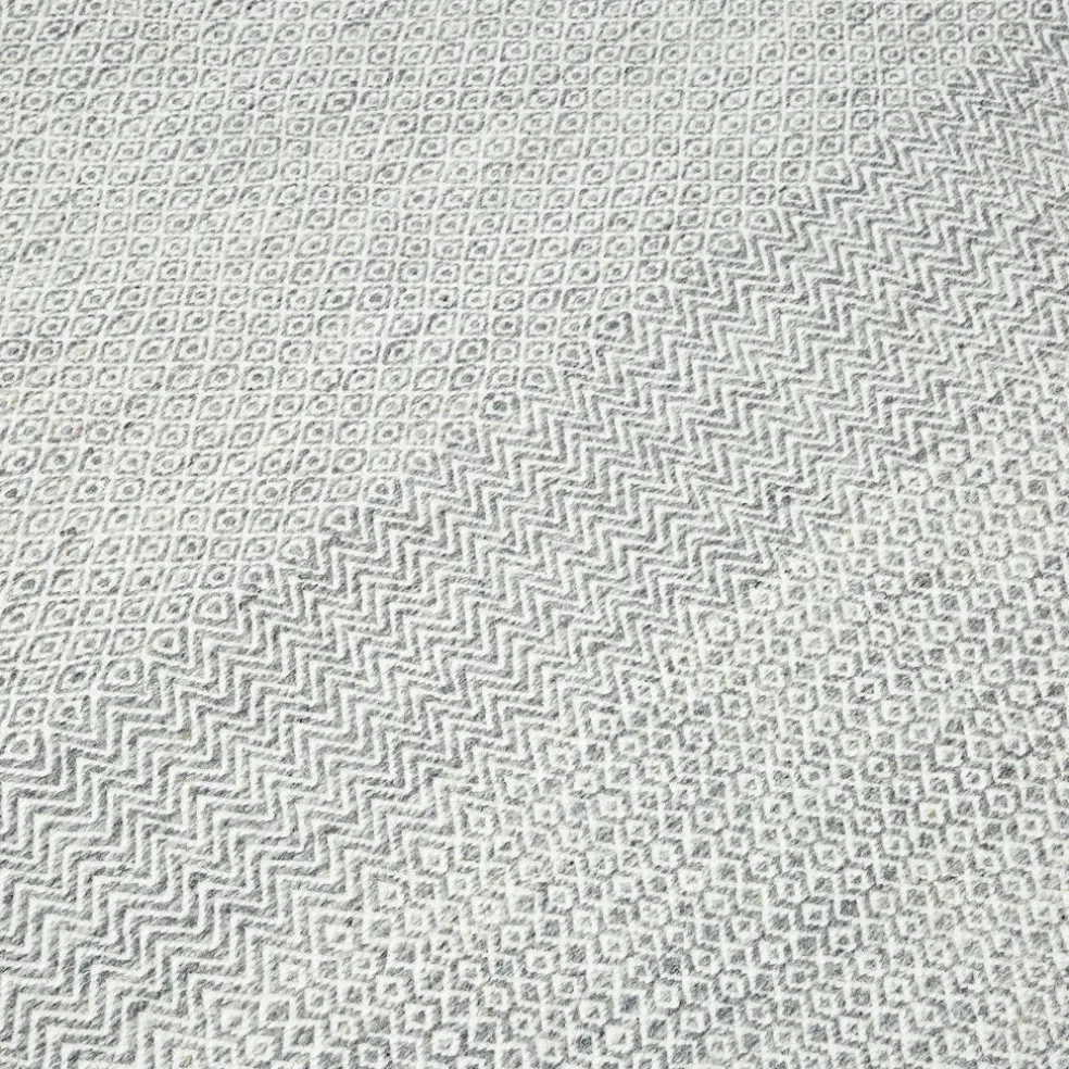 Clearance Mini Diamond Kilim Rug Ivory & Firecracker 200 x 300cm Rugs
